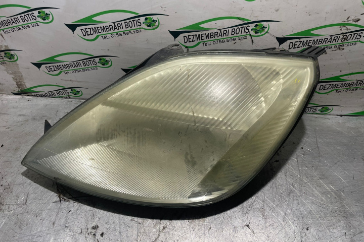 Far stanga Ford Fiesta 5 [2001 - 2007] Hatchback 3-usi 1.4 TDCi MT (68 hp)