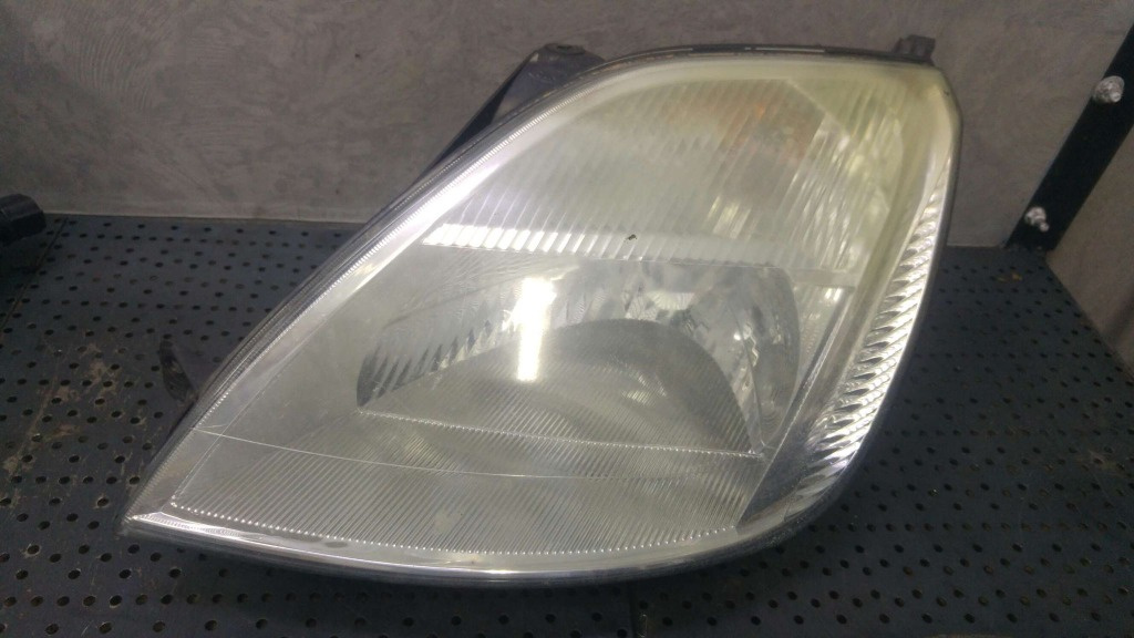 Far stanga ford fiesta 5 jh jd 2s6x13k046a