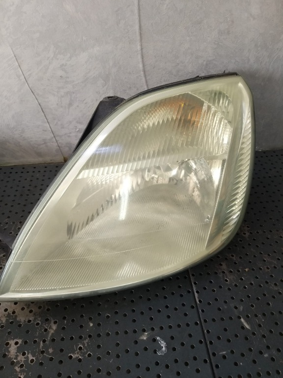 Far stanga ford fiesta 5 jh jd 2s6x13w030