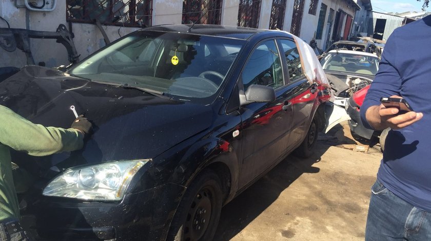far stanga ford focus 2005