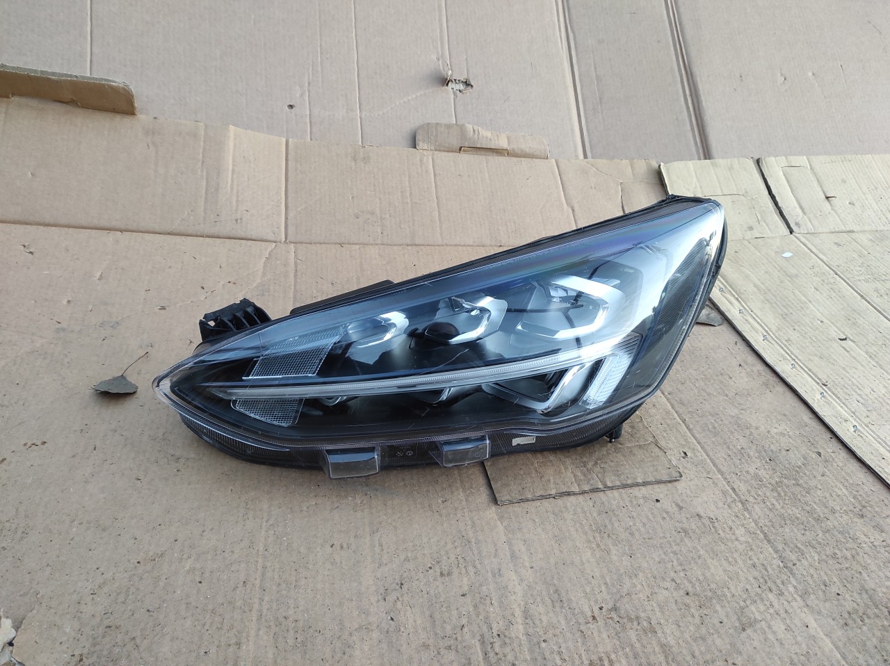 Far stanga Ford Focus 4 Full Led cod JX7B-13E015-CE
