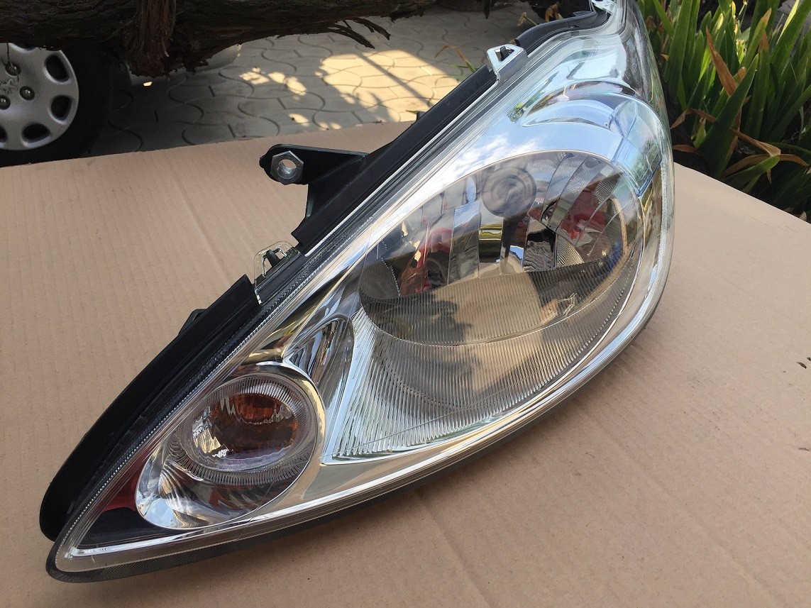 Far stanga Ford Ka 2 2008 - 2014