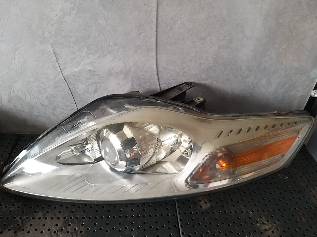Far stanga ford mondeo 4 facelift 7s71-13d155-am