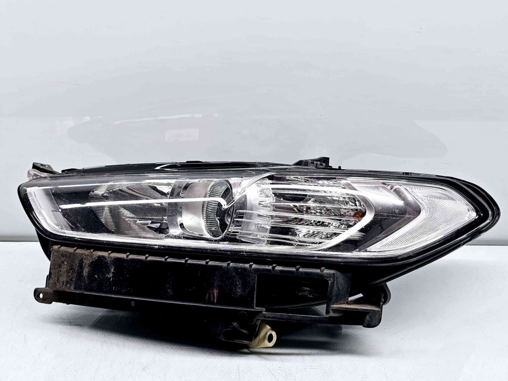 Far stanga Ford Mondeo 5 Sedan [Fabr 2014-2022] DS73-13W030-BE