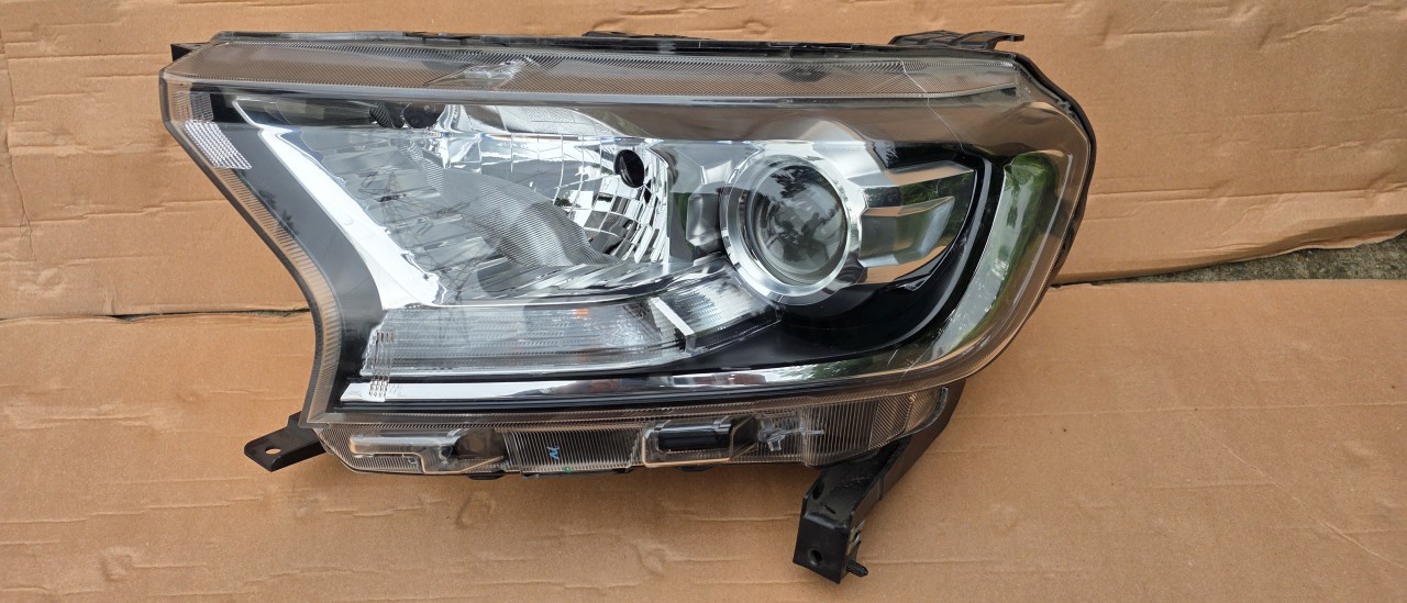 Far stanga Ford Ranger Facelift 2015 2016 2017 2018