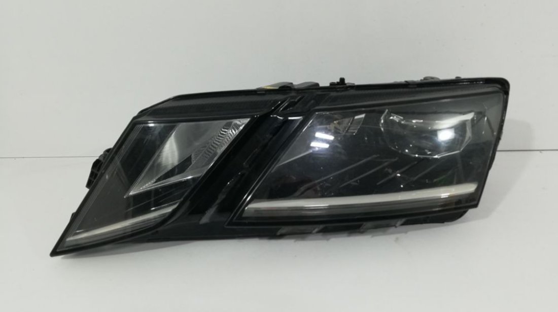 Far stanga FULL LED + ADAPTIV Skoda Octavia 3 An 2017 2018 2019 cod 5E1941015D