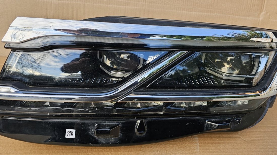 Far stanga FULL LED MATRIX Vw Touareg CR 2018 2019 2020