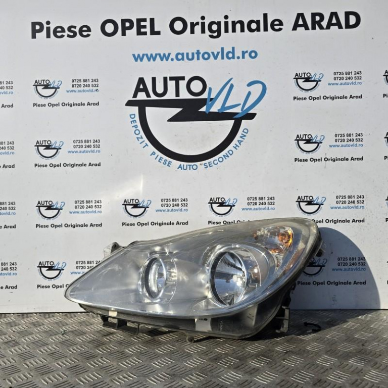 Far stanga fundal crom cu halogen Opel Corsa D 2006-2010