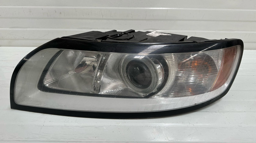 Far Stanga Halogen cu Lupa Volvo V50 FL Facelift 2007 - 2012 Cod 31265700 0301237601 [Z0232]