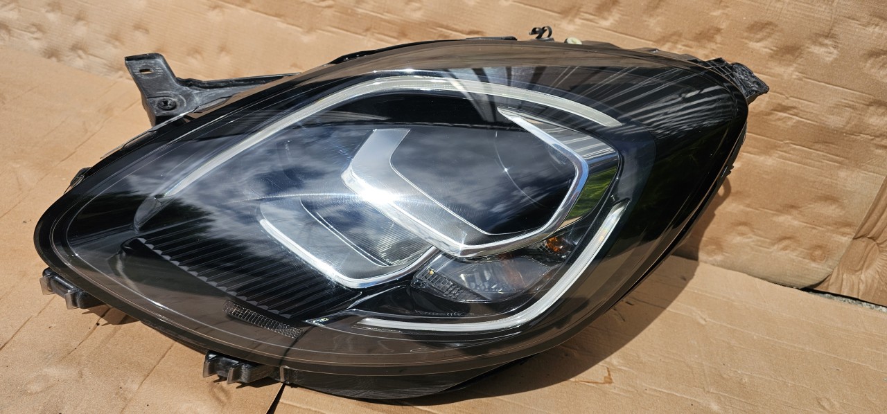 Far stanga halogen + Led Ford Puma 2020 2021 2022 2023