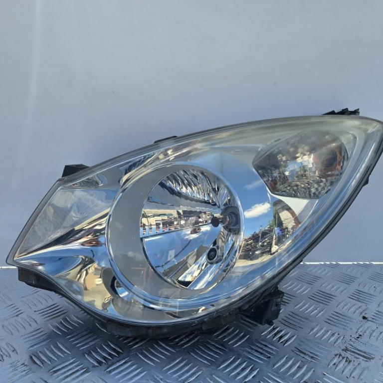 Far stanga halogen Opel Agila B 2008-2014