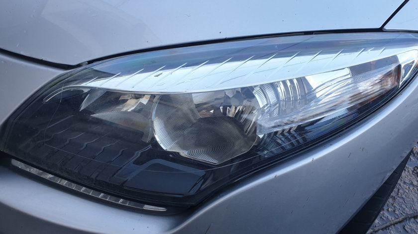 Far Stanga Halogen Renault Megane 3 Facelift 2008 - 2015 [C3403]