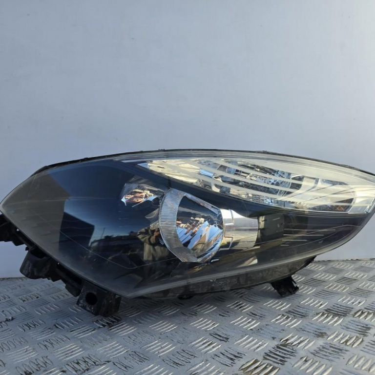 Far stanga halogen Renault Scenic 3 2009-2011