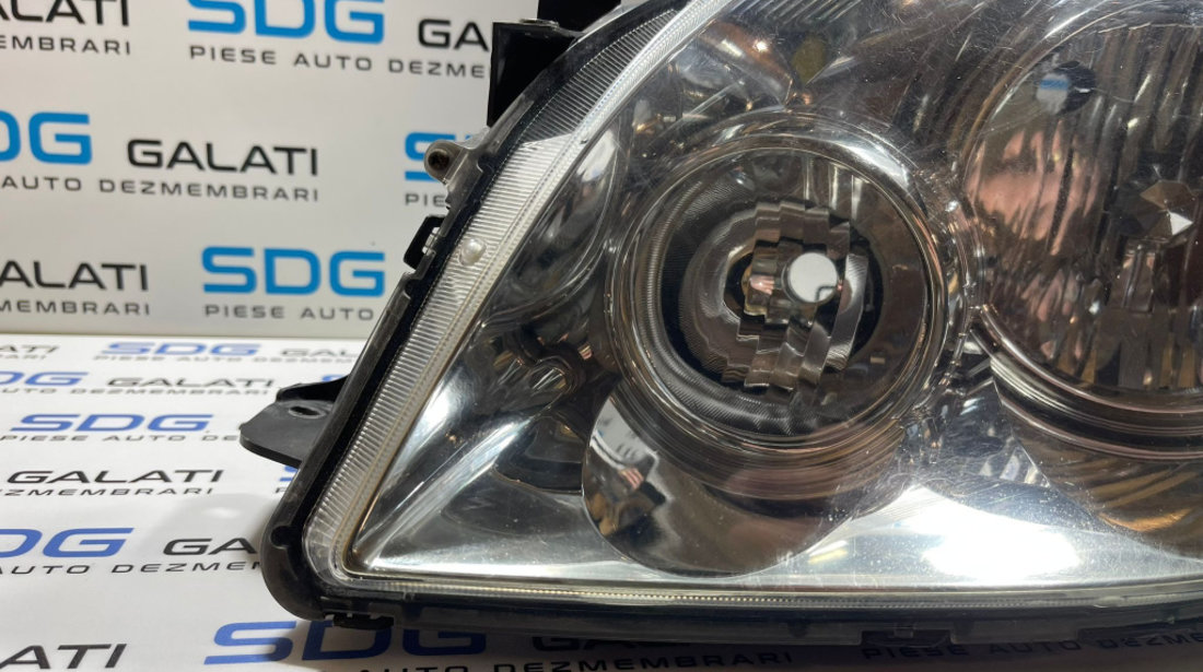 Far Stanga Halogen Toyota Corolla Verso 2004 - 2009 Cod P7105L [B3017]