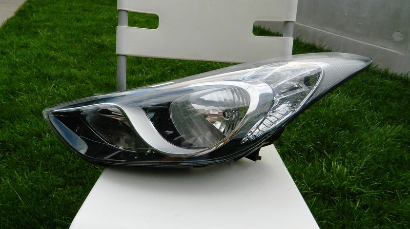 Far stanga Hyundai Elantra Model dupa 2011 cod 92101-3X
