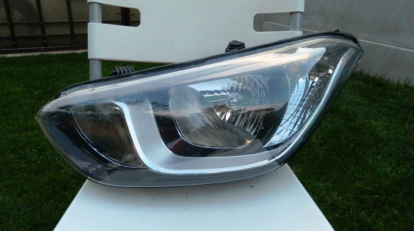 Far stanga Hyundai i20 An 2012-2015