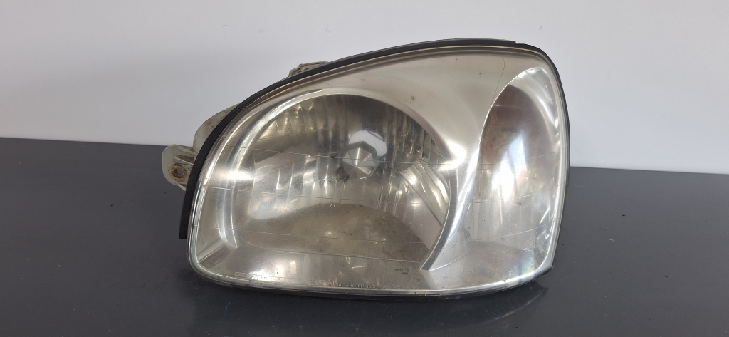 Far stanga Hyundai Santa Fe (2000-2006) 2.2 Motorina 2001, -