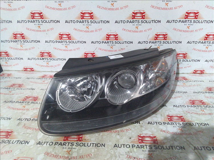 Far stanga HYUNDAI SANTA FE an fabr. 2008