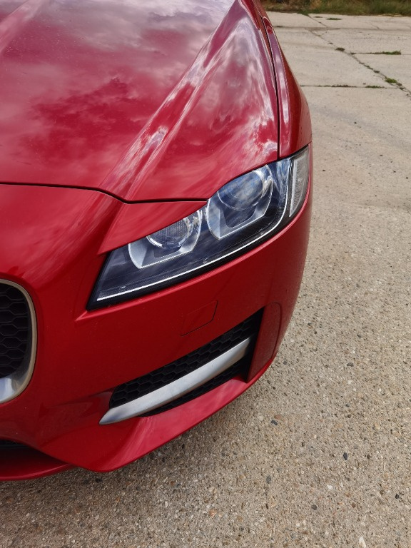 Far stanga jaguar xe 2.0 d an 2017