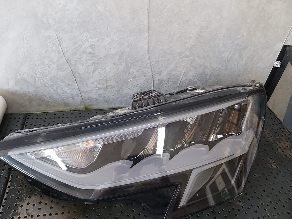 Far stanga led audi a3 8y 8y0941011 90193975