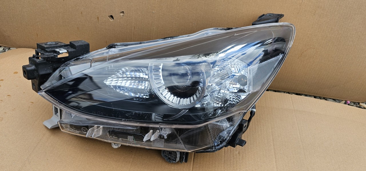 Far stanga LED Mazda 2 Facelift 2020 2021 2022