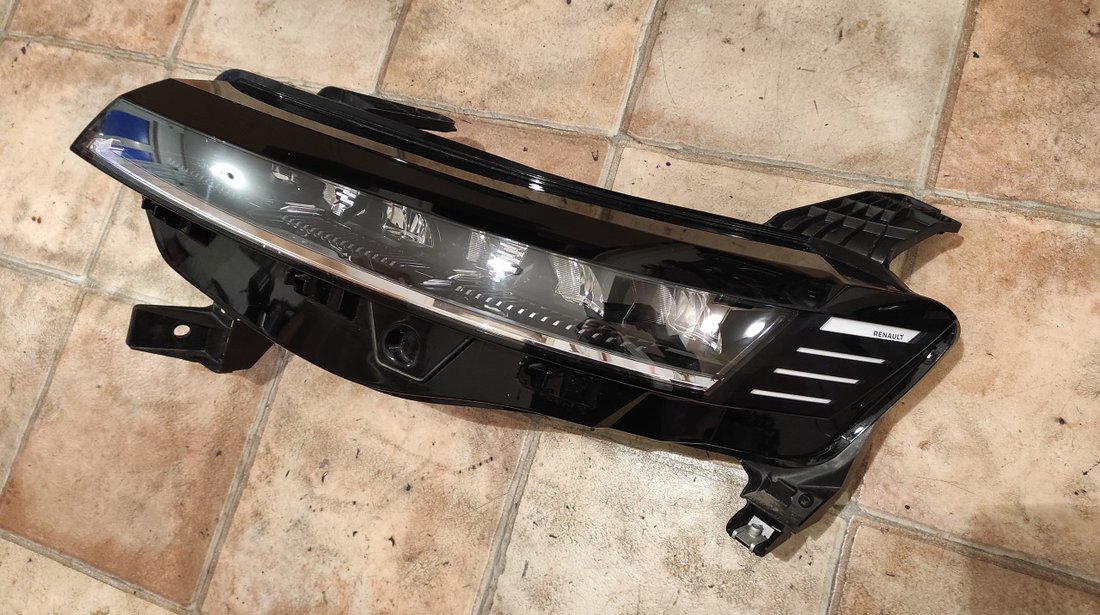 Far stanga led Renault Megane E-tech (2021-2024) cod: 260606256R / 1ZX015143-01