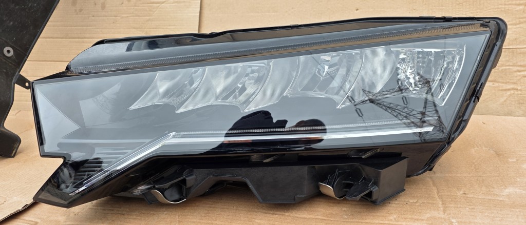 Far stanga LED Skoda Octavia 4 Facelift 2024 2025
