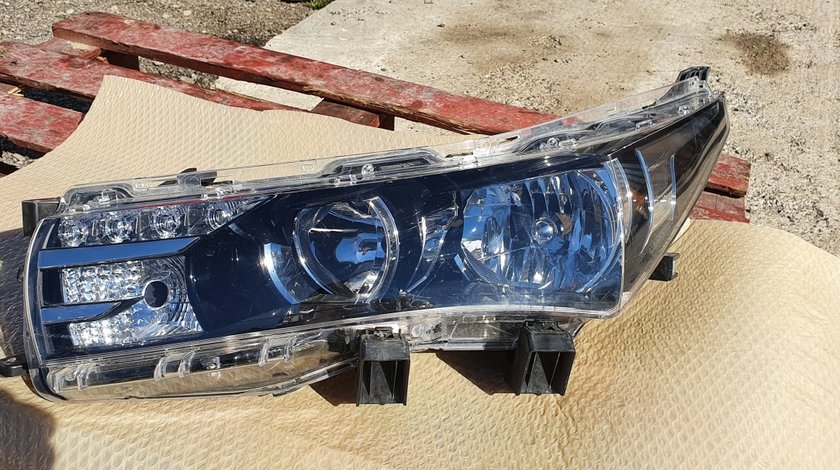 Far stanga LED Toyota Corolla 2013 2014 2015