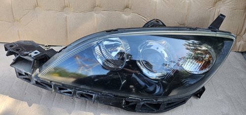 Far stanga Mazda 3 BK 2004 2005 2006 2007