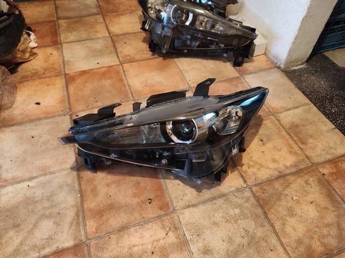 Far stanga Mazda CX-5 (2017-2021) LED cod KB8M51040
