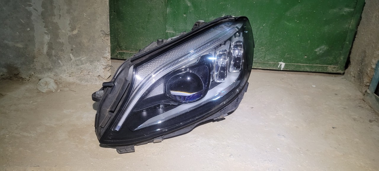 Far stanga Mercedes Benz C W205 cu MultiBeam cod: A2059068505