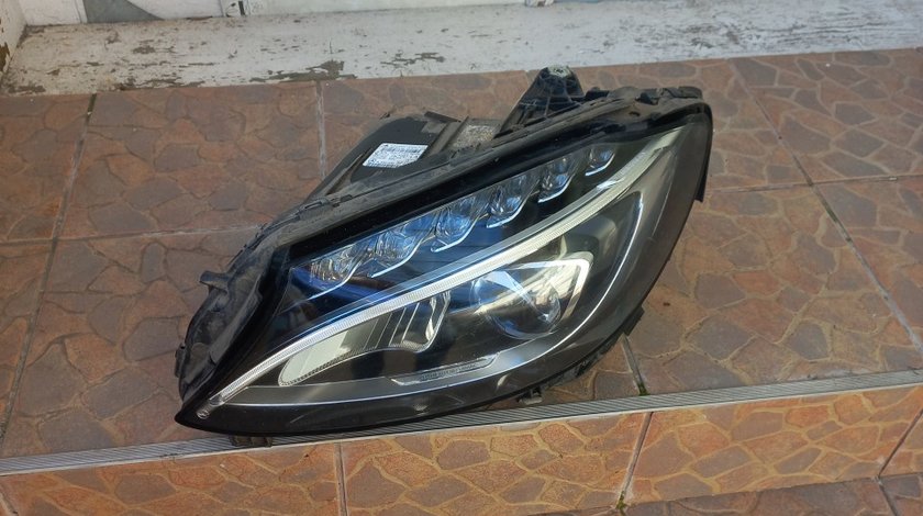 Far stanga mercedes c w205 full led A2059067303 A2059063703 A2059062302 A2058203661 A2059067302