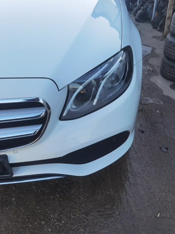 Far stanga Mercedes E class w213 an 2018