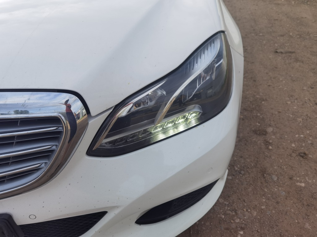 Far stanga mercedes E200 cdi w212 facelift europa