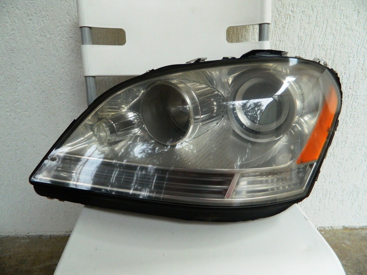Far stanga Mercedes ML w164