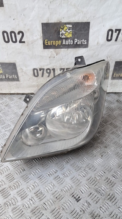 Far stanga Mercedes Sprinter W906 2.2 CDI Euro 5 an 2011 cod A9068200161