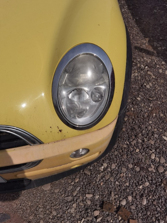 Far stanga Mini One 2004