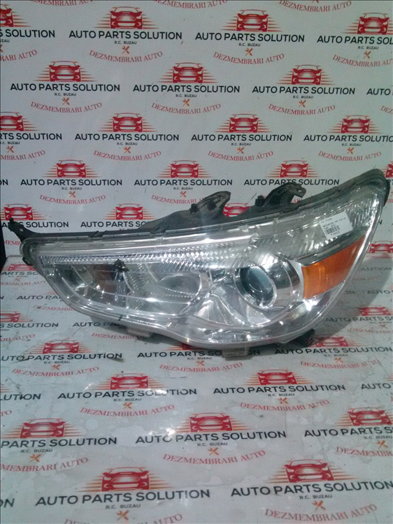 Far stanga MITSUBISHI ASX 4x4 an fabr. 2013