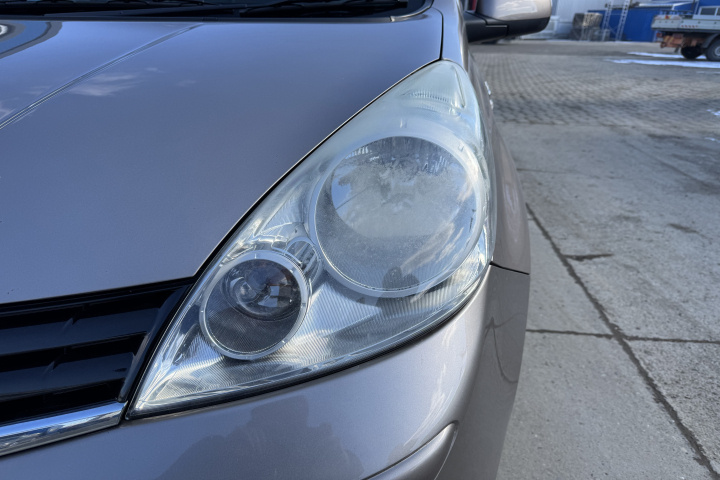 Far stanga Nissan Note E11 [facelift] [2009 - 2014]