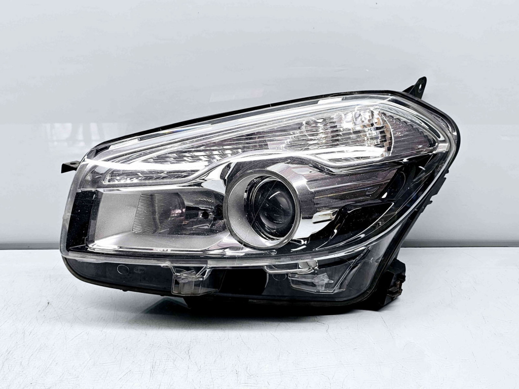 Far stanga Nissan Qashqai [Fabr 2007-2014] 26060BR01B
