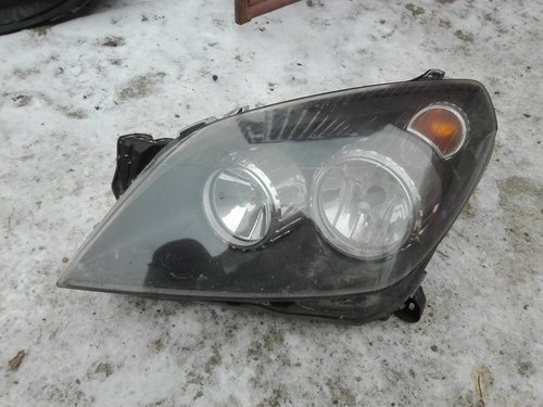 Far Stanga Opel Astra H