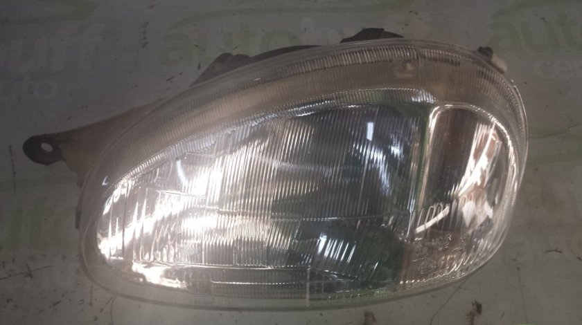Far stanga Opel Corsa B 1.2 I