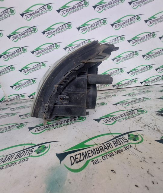Far stanga Opel Vectra C [2002 - 2005] Sedan 4-usi 2.0 DTI MT (101 hp)