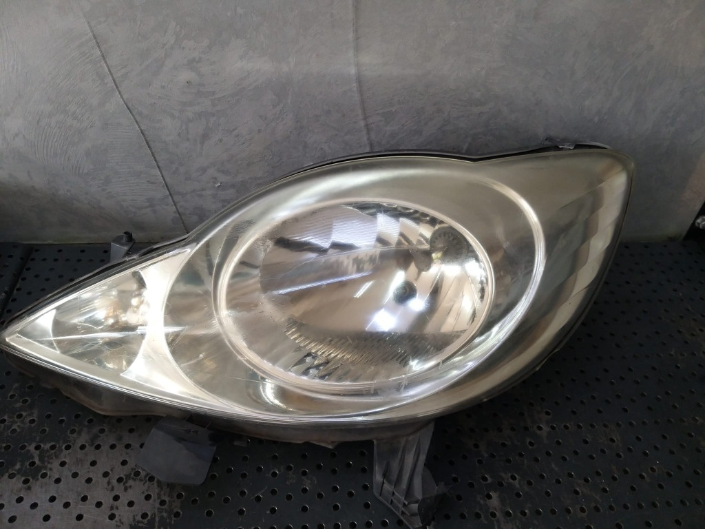 Far stanga peugeot 107 89032403 811500h030