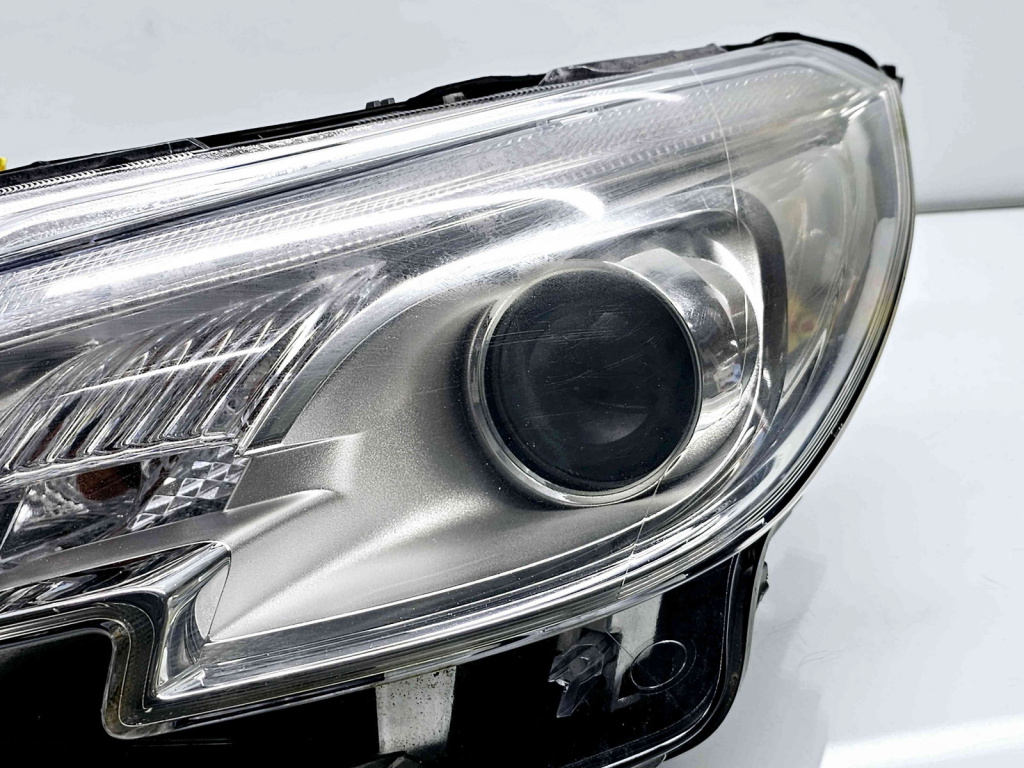 Far stanga Peugeot 2008 [Fabr 2013-prezent] 9677809980