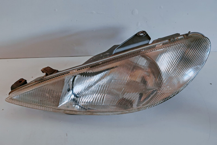 Far stanga Peugeot 206 [1998 - 2003]
