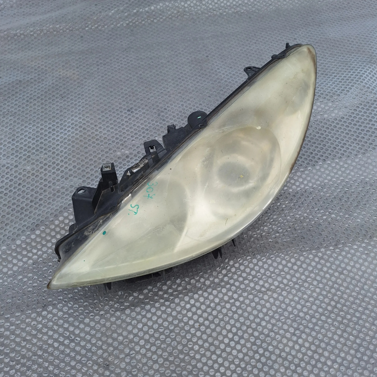 Far Stanga Peugeot 307 2001-2008 9655764380, E3252373, E32373, 00Hr00Hc, 00Dc02A011, 40840509 Al