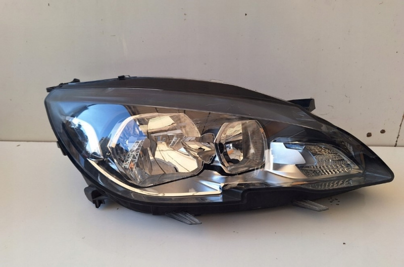 Far stanga, Peugeot 308 (II) (pr:110747)