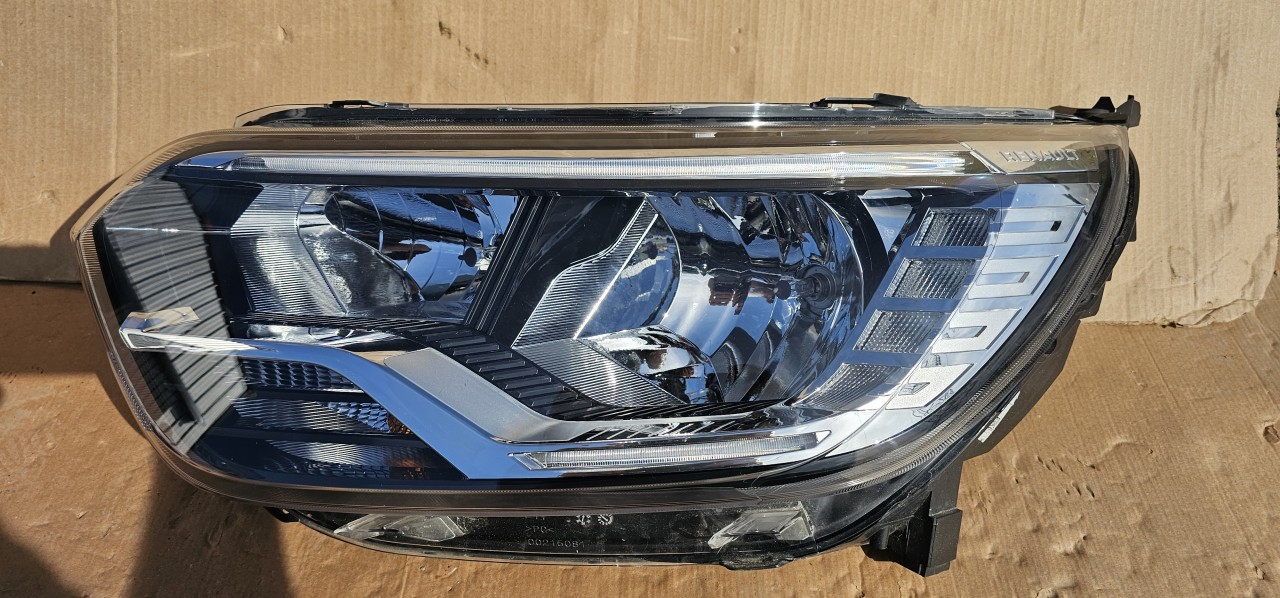 Far stanga Renault Express 2021 2022 2023 2024