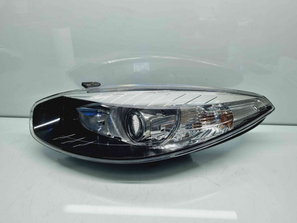 Far stanga Renault Fluence (L30Z) Facelift [ Fabr 2010-2013] 260606836R